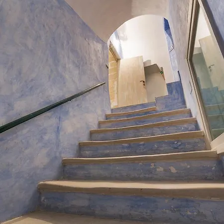 Attico Azim Nyaraló